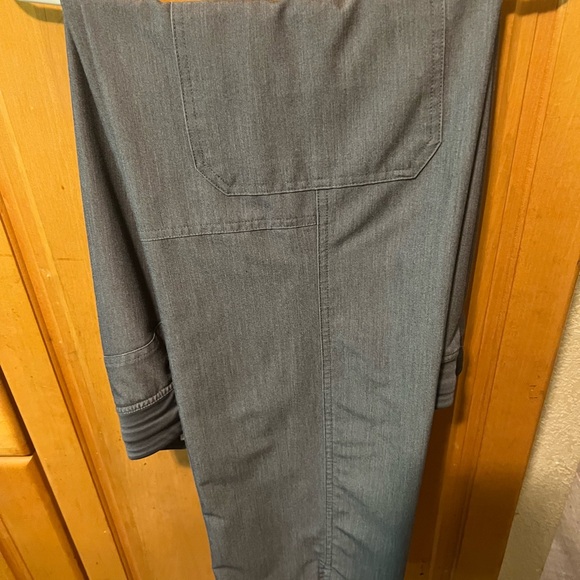 Figs Graphite Scrub Set - Picture 3 of 3